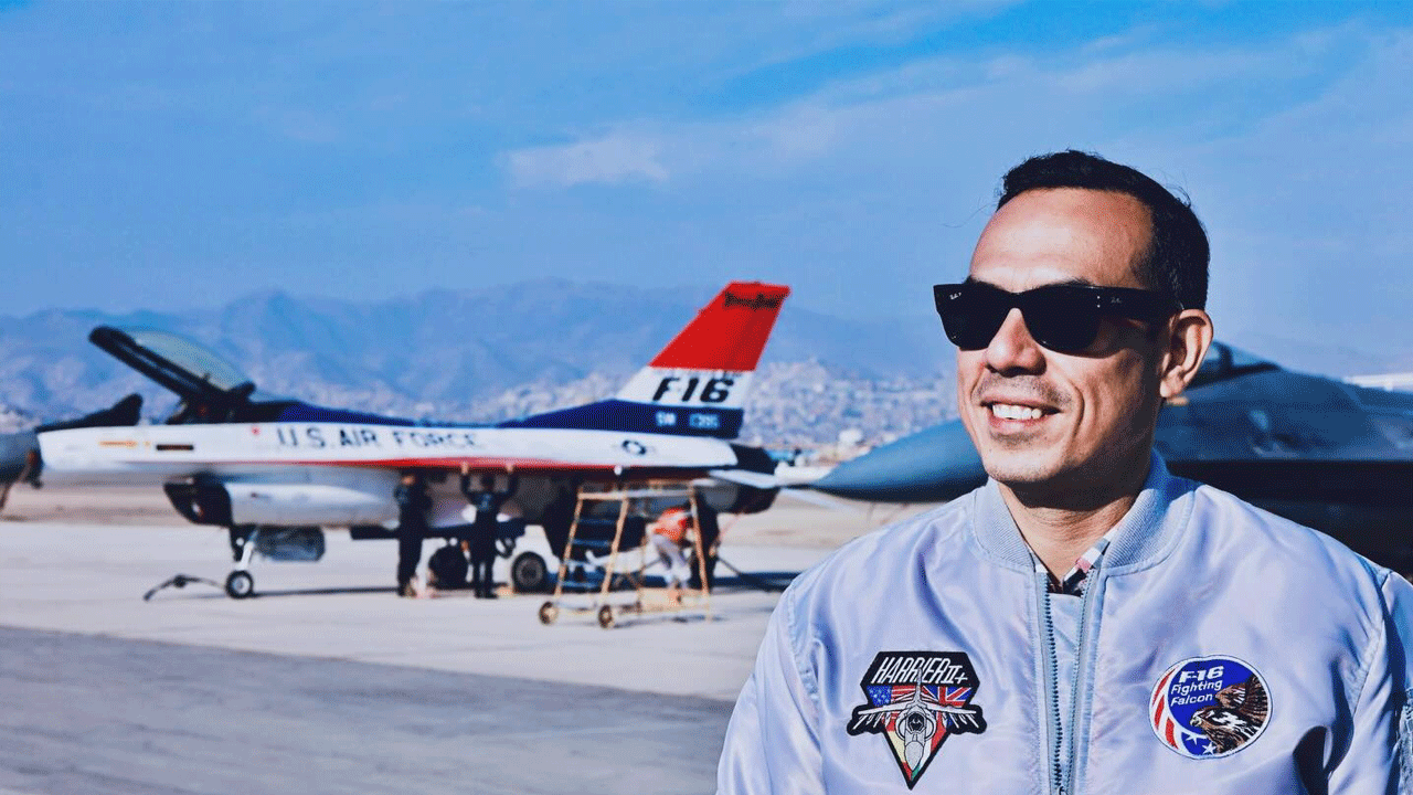 José Jerí defiende compra de F-16 tras exhibición aérea en Lima