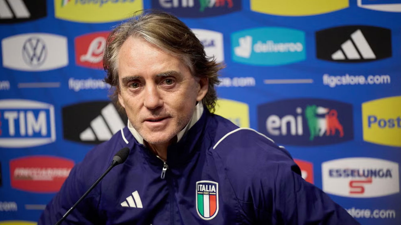 Roberto Mancini regresa para rescatar a Italia tras crisis en la federación