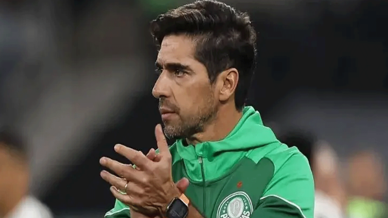 DT de Palmeiras recibe dura sanción: ocho partidos por discutir con árbitros