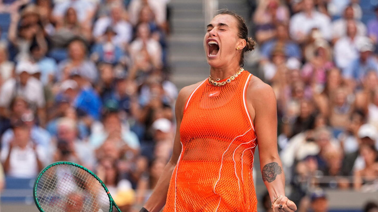 Sabalenka avanza a semifinales del US Open tras sufrir ante Noskova