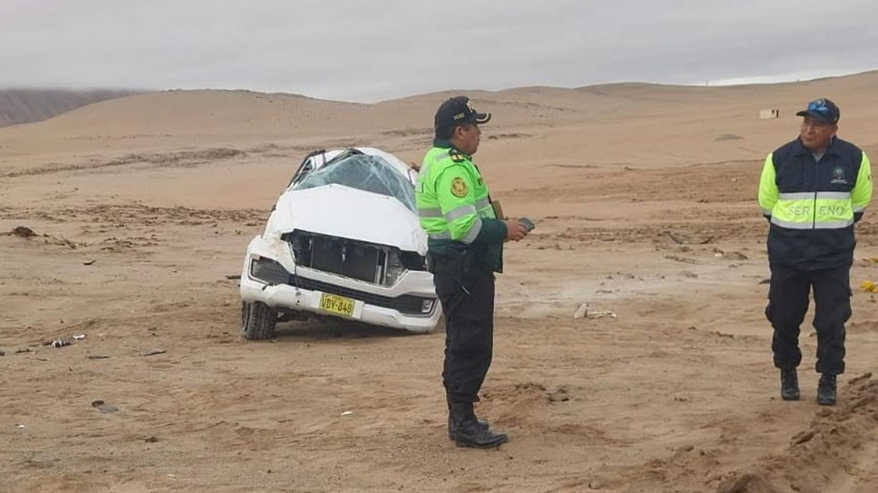 Camaná: 4 heridos tras despiste y volcadura de camioneta
