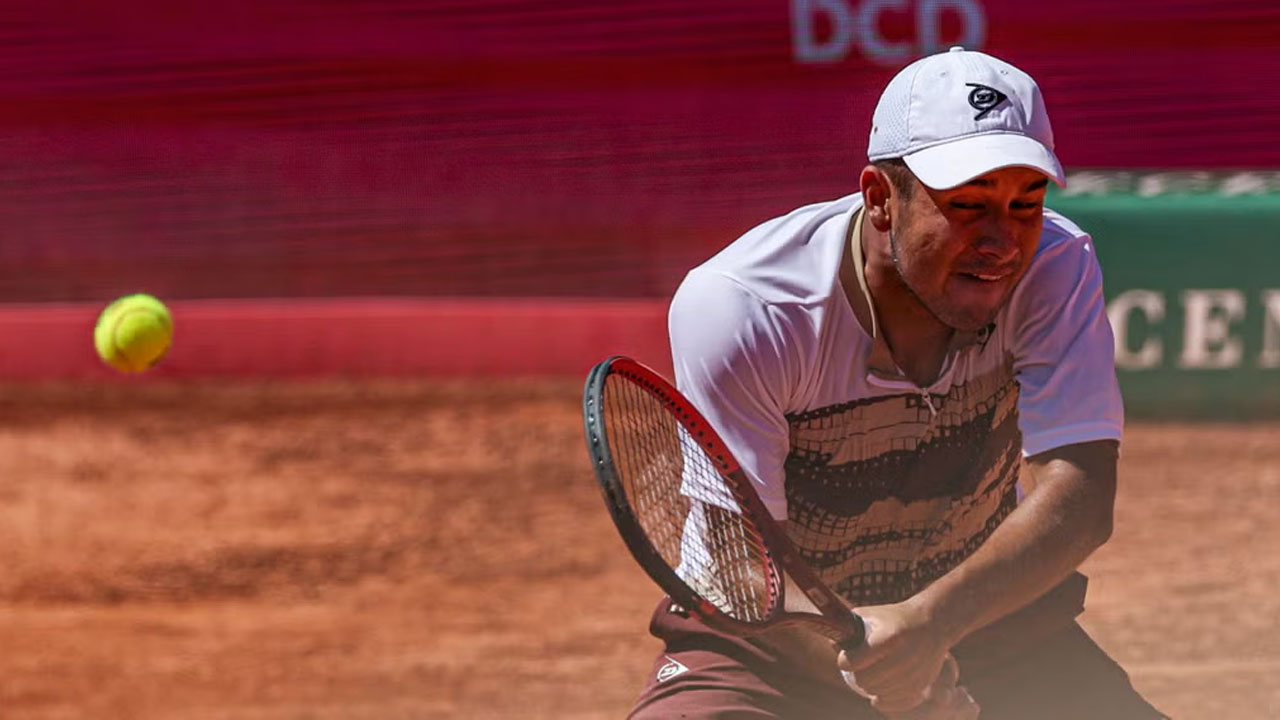 Gonzalo Bueno debuta con triunfo y avanza a octavos del Challenger de Liberec